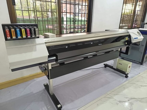 roland-lec2-640s-f200-versauv-flatbed-printers-big-1