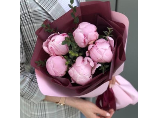 Surprinde-i ziua cu un buchet proaspăt, livrat direct la ușă!
