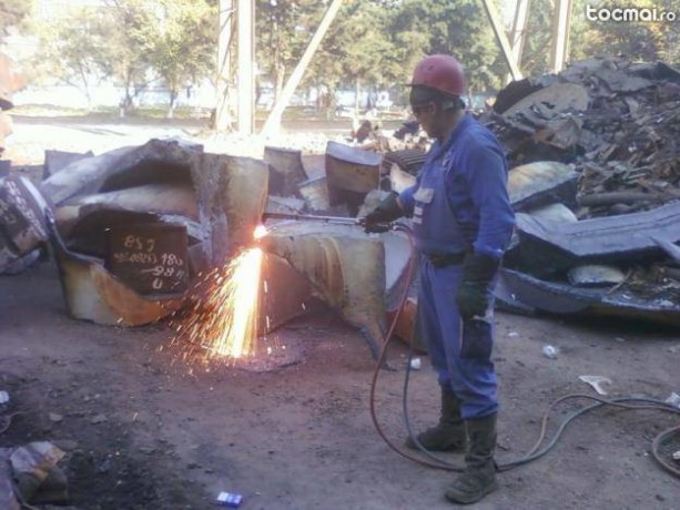 cumparam-fier-vechi-calorifere-cupru-aluminiu-bronz-cabluri-big-0