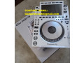 pioneer-cdj-3000-multi-player-pioneer-djm-a9-dj-mixer-pioneer-dj-djm-v10-lf-pioneer-djm-s11-play-differently-modele-1-small-2