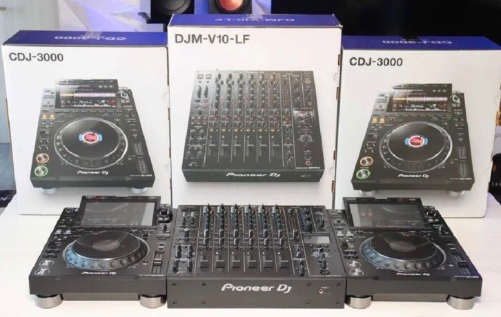 pioneer-cdj-3000-multi-player-pioneer-djm-a9-dj-mixer-pioneer-dj-djm-v10-lf-pioneer-djm-s11-play-differently-modele-1-big-4