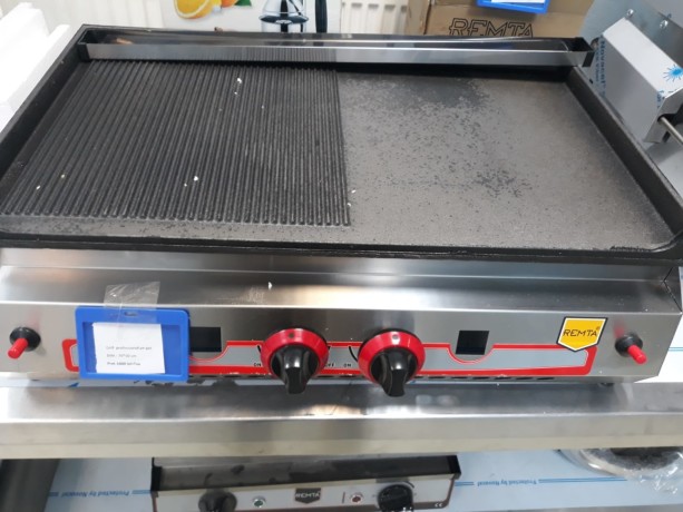 vitrina-calda-vitrina-rece-linie-autoservire-vitrine-bain-marie-big-1