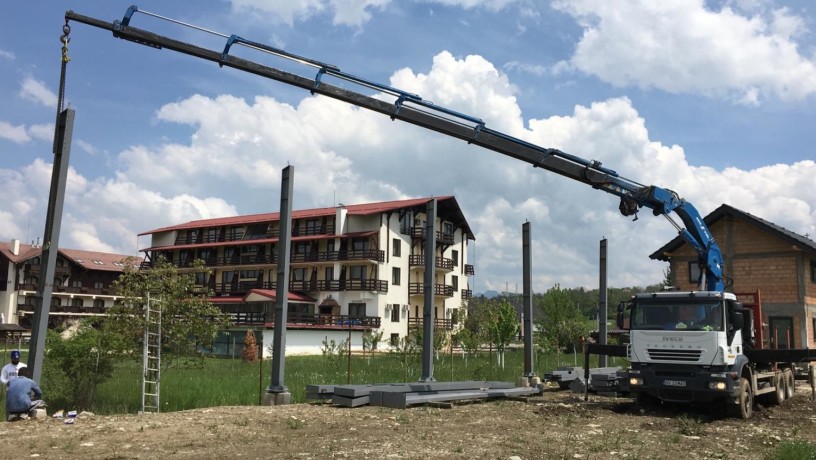 inchiriez-camion-cu-macara-brasov-si-imprejurimi-big-0