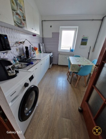 vand-apartament-3-camere-constanta-big-2