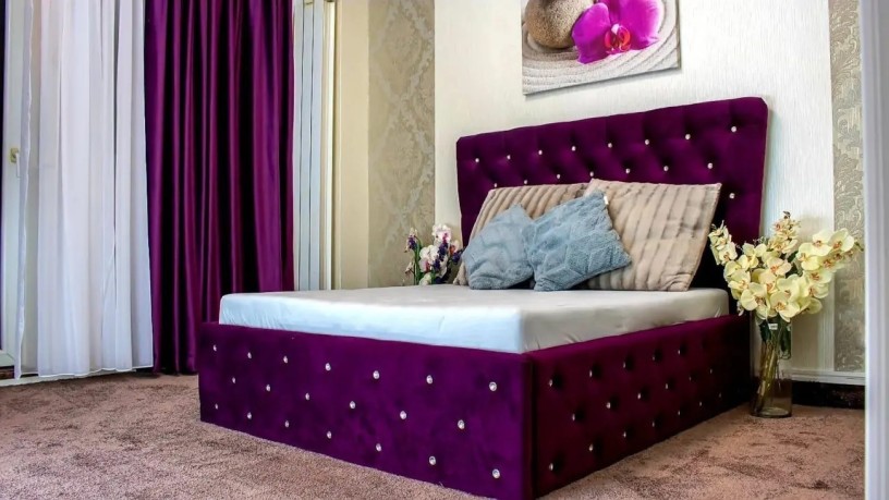model-online-in-bucuresti-big-2