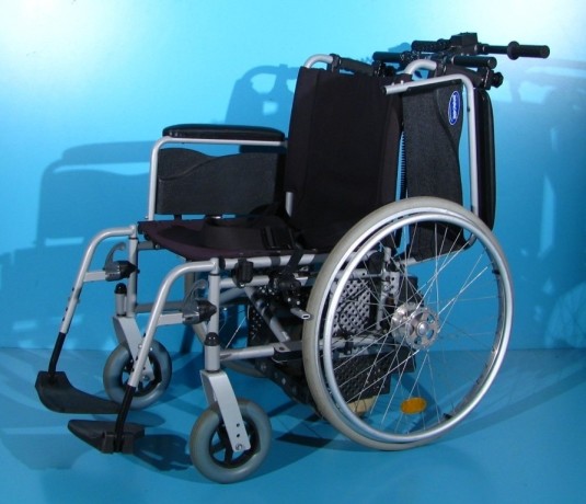 carucior-electric-pliabil-heymer-invacare-6-kmh-big-1