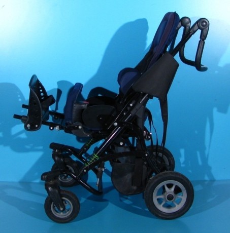 carucior-pentru-copii-cu-dizabilitati-big-3