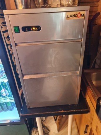 horeca-bucuresti-echipamente-profesionale-mese-reci-masina-de-spalat-vase-masina-cuburi-de-gheata-apsaorma-second-hand-big-5