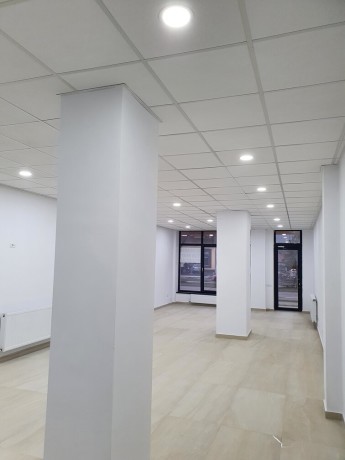 spatiu-comercial-73-mp-de-inchiriat-big-1