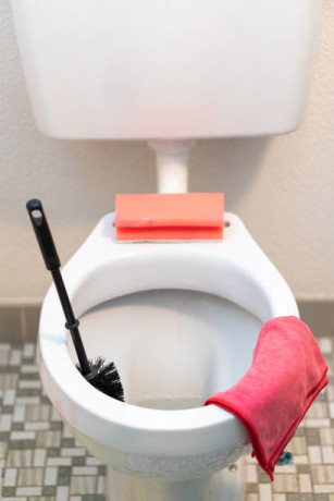 desfundare-wc-reparatii-instalatii-tehnico-sanitare-big-0