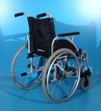 scaun-cu-rotile-breezy-latime-sezut-41cm-big-4