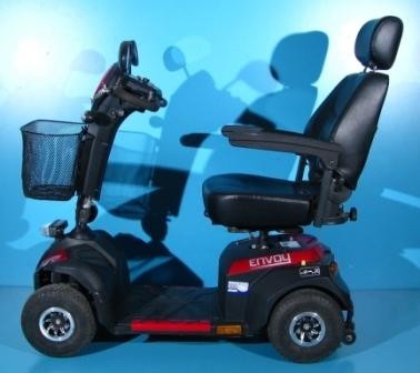 scuter-electric-drive-envoy-6-kmh-big-0