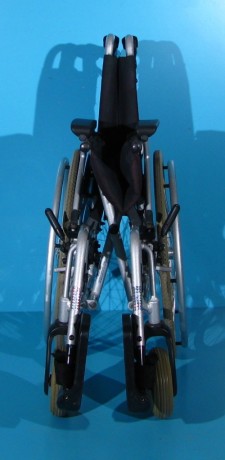 scaun-cu-rotile-drive-latime-sezut-42-cm-big-3