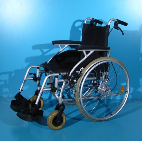 scaun-cu-rotile-drive-latime-sezut-42-cm-big-0