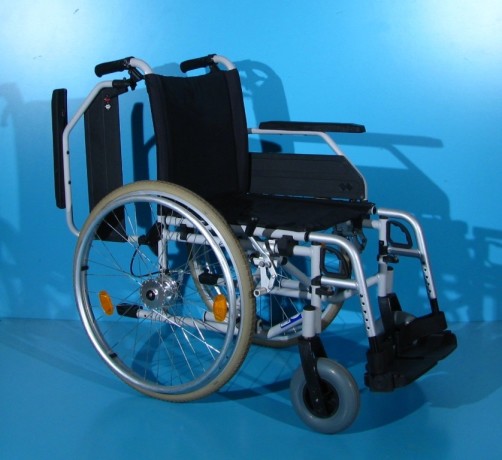 scaun-cu-rotile-bb-latime-sezut-43-cm-big-2