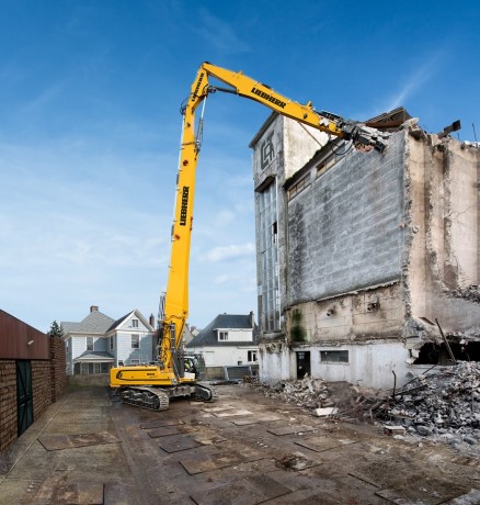 servicii-demolari-constructii-diverse-cu-utilaje-specializate-big-2