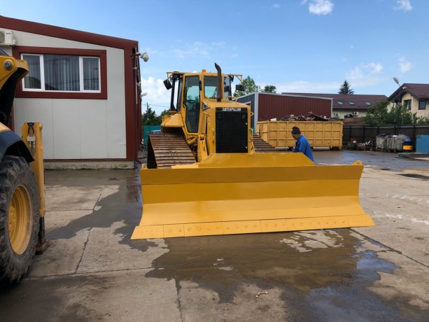 inchiriez-buldozer-d6n-big-3