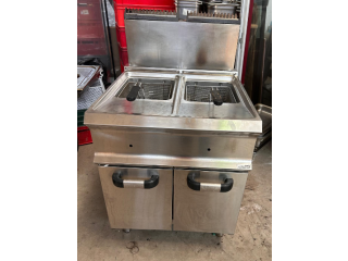 ECHIPAMENTE HORECA SECOND-HAND Friteusa / Aragaz / Abatitor / Blast Chiller / Masina de spalat vase
