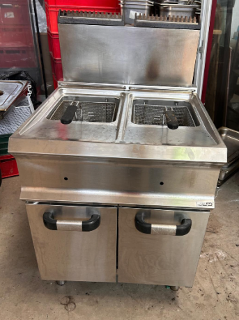 echipamente-horeca-second-hand-friteusa-aragaz-abatitor-blast-chiller-masina-de-spalat-vase-big-0