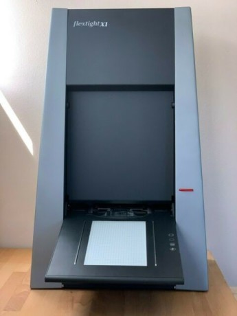 new-hasselblad-flextight-x1-scanner-big-0