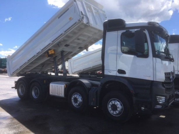 inchiriez-basculante-8x4-big-0