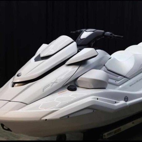 2025-yamaha-waverunner-fx-cruiser-svho-jetski-big-0
