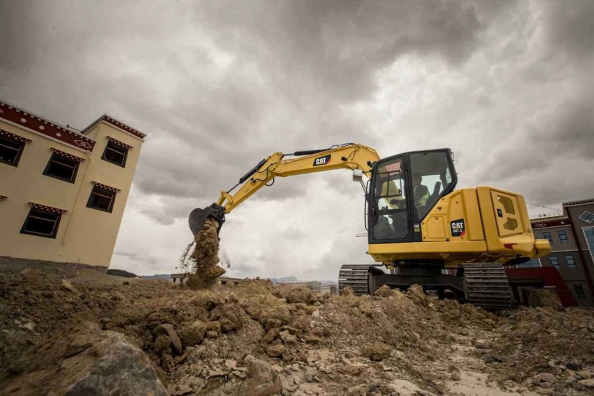 inchiriez-excavator-pe-senile-jud-valcea
